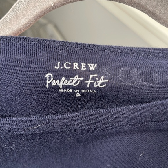 Women’s J. Crew Perfect Fit Navy Blue Long-sleeve Top - Picture 3 of 3
